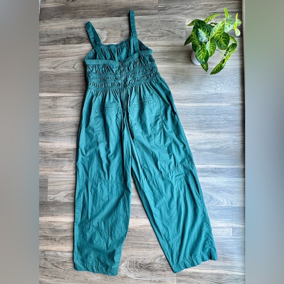 Universal Thread Green Hue Smocked Waist Wide-Leg Cropped Jumpsuit Size XL - Picture 15 of 16